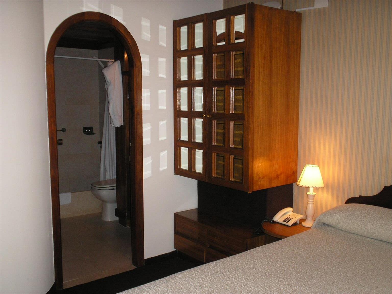 Hotel Posta Carretas Буенос Айрес Екстериор снимка