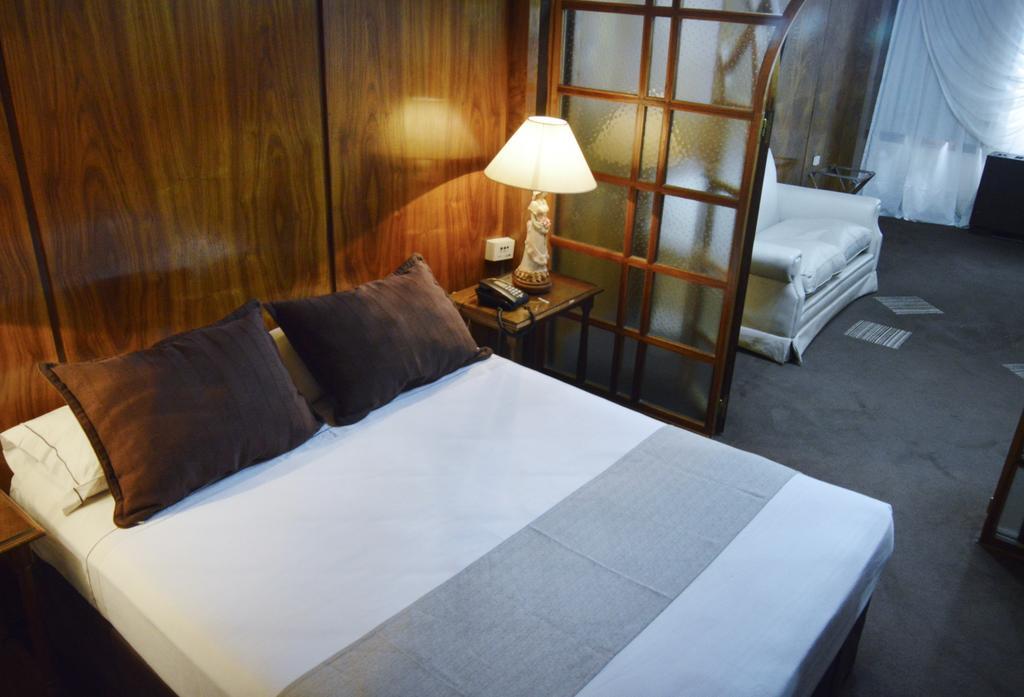 Hotel Posta Carretas Буенос Айрес Стая снимка
