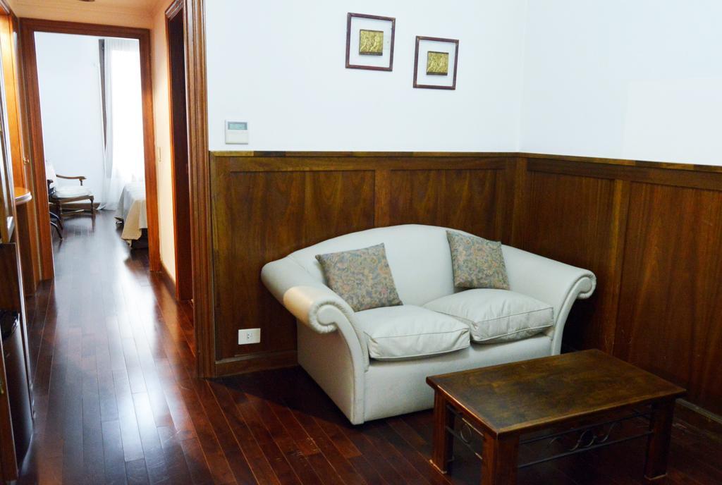 Hotel Posta Carretas Буенос Айрес Стая снимка